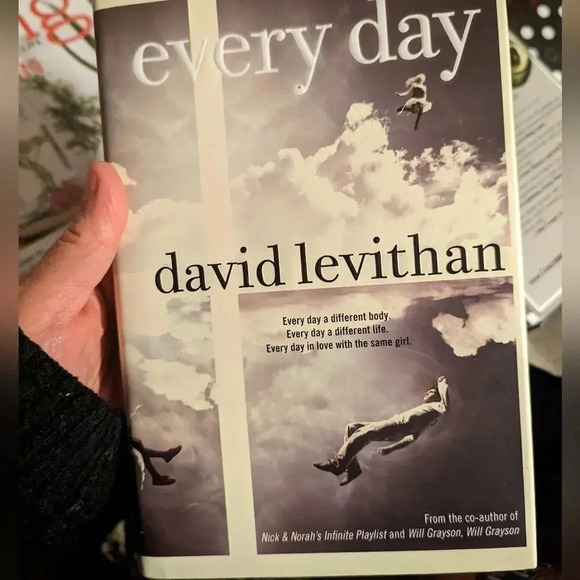 Everyday by David Levithan - Picture 1 of 2